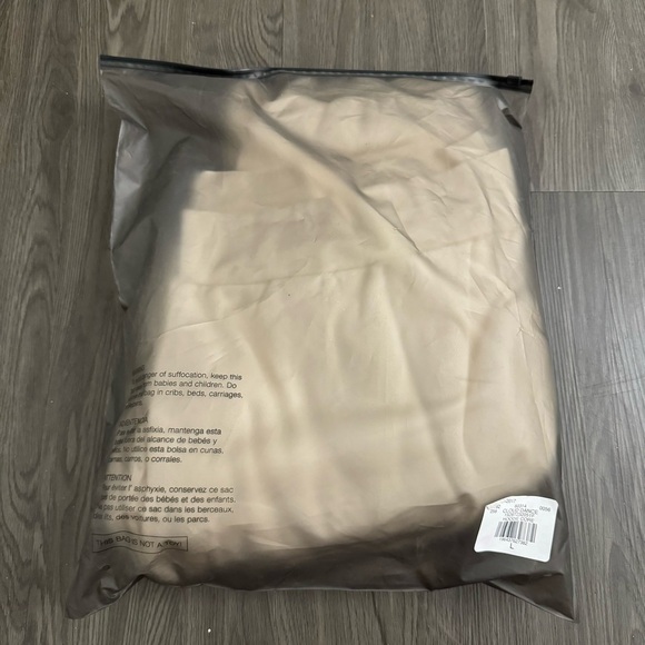 Fear of God Essentials Cloud Dancer Hoodie Kith Size Large New with Tags - Picture 3 of 14